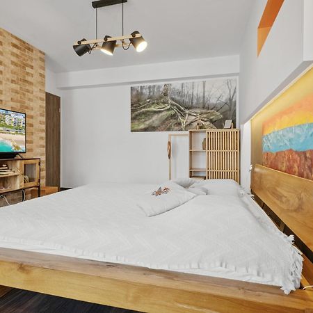 Wooden Touch Studio Брашов Экстерьер фото