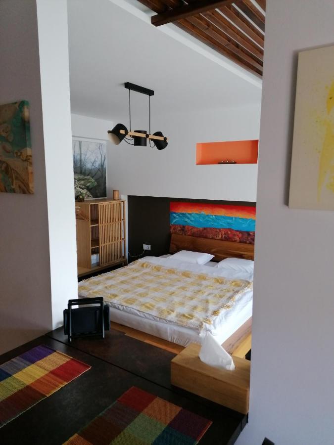 Wooden Touch Studio Брашов Экстерьер фото