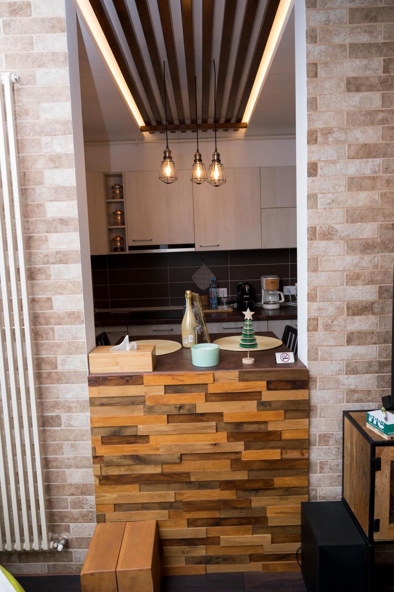 Wooden Touch Studio Брашов Экстерьер фото