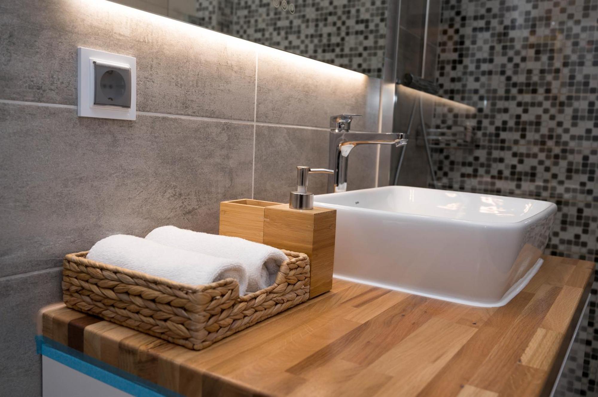 Wooden Touch Studio Брашов Экстерьер фото