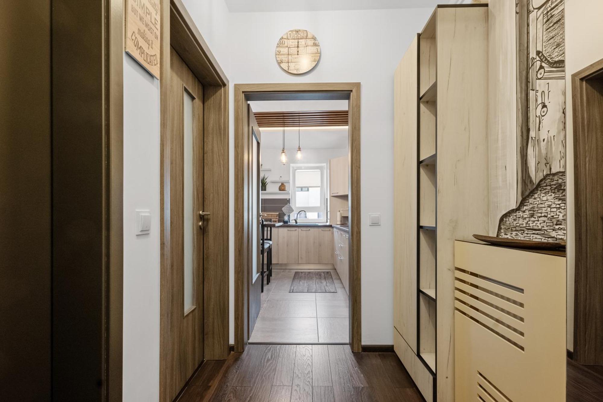 Wooden Touch Studio Брашов Экстерьер фото